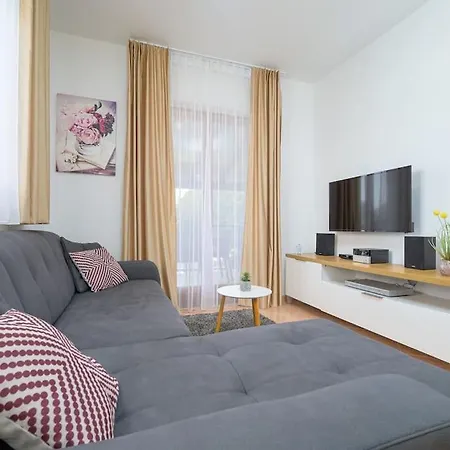 Villa Dobran By Istrialux